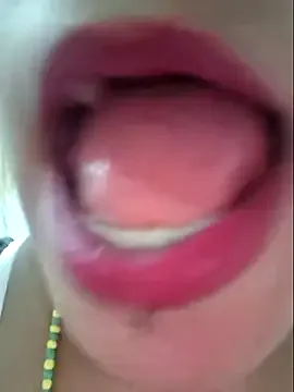 yesonee – webcam model profile photo Image 2