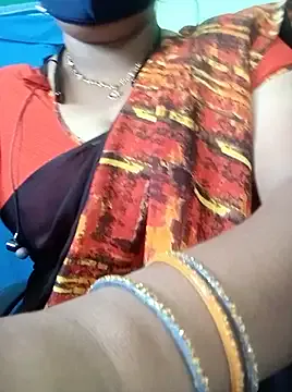 lovelly_molly – webcam model profile photo Image 3