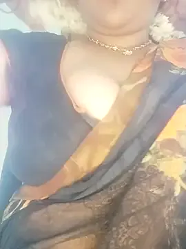 lovelly_molly – webcam model profile photo Image 7