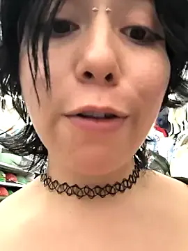 krissone – webcam model profile photo Image 8