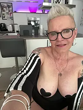 German_Milf Image 3