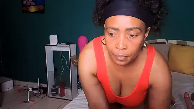 GiantBootyMilf Image 19