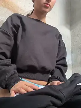 miamellycious – webcam model profile photo Image 9