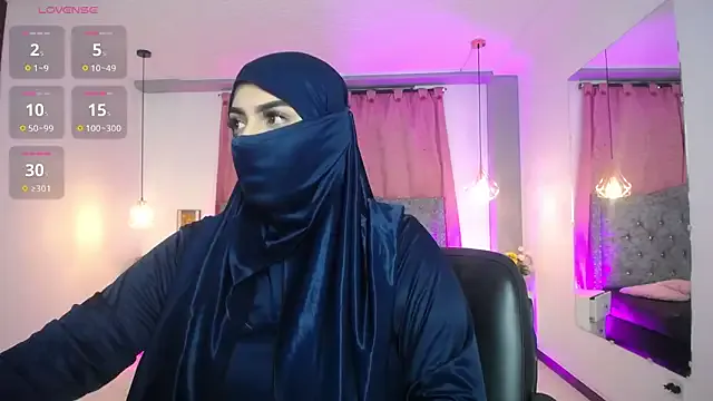 Juanita-Diaz – webcam model profile photo Image 10