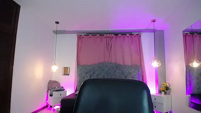 Juanita-Diaz – webcam model profile photo Image 11