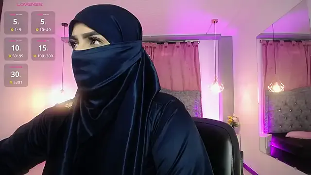 Juanita-Diaz – webcam model profile photo Image 12