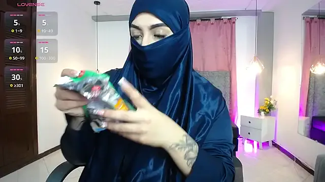 Juanita-Diaz – webcam model profile photo Image 13