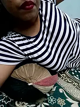 ceceliapidcock – webcam model profile photo Image 3