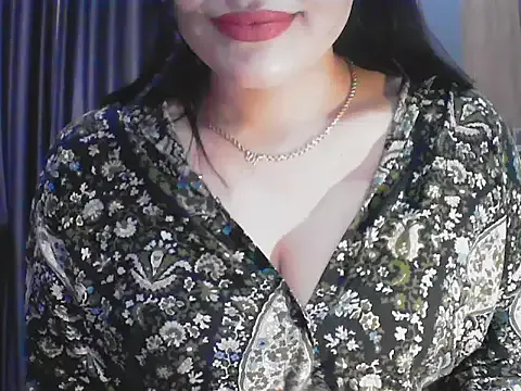 yesonee – webcam model profile photo Image 12