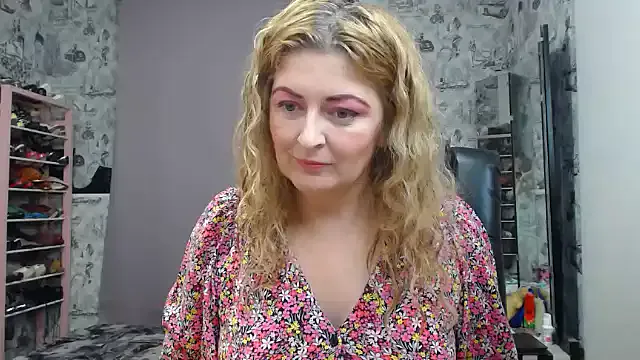 zasmin3 – webcam model profile photo Image 2