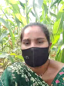 LiliBanger – webcam model profile photo Image 10