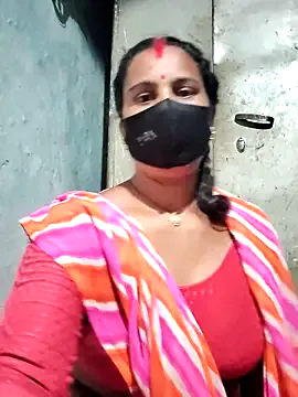 LiliBanger – webcam model profile photo Image 11