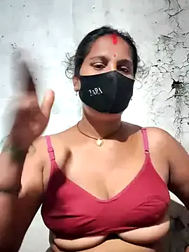 LiliBanger – webcam model profile photo Image 2