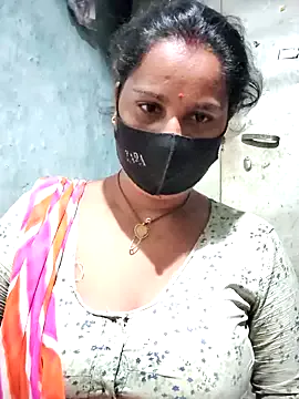 LiliBanger – webcam model profile photo Image 3