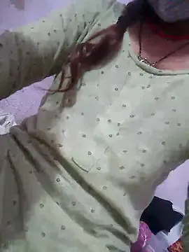 hiddennisha – webcam model profile photo