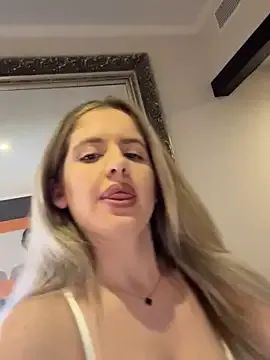 Yatiksha_Beby – webcam model profile photo Image 12