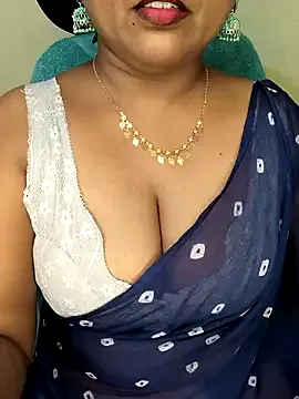 sweetieme – webcam model profile photo Image 13
