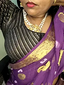 sweetieme – webcam model profile photo Image 17