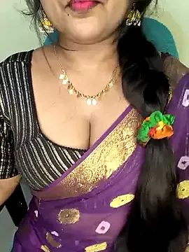 sweetieme – webcam model profile photo Image 6