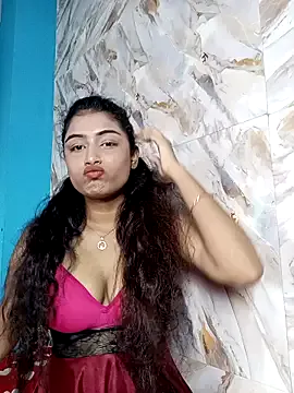 thanusi_2 – webcam model profile photo Image 10