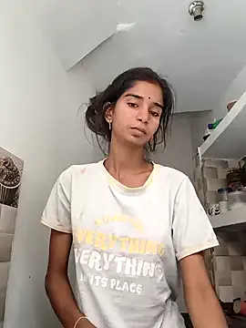 dovia – webcam model profile photo Image 4