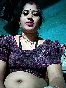 IORio2 – webcam model profile photo Image 7