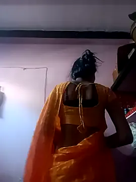 lau__1 – webcam model profile photo Image 6