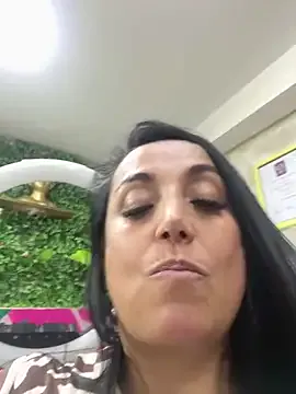 Bad_Girl_Sakura – webcam model profile photo Image 2