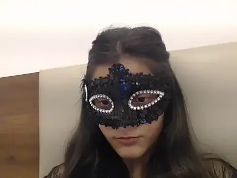 ItalianGirl – webcam model profile photo Image 9