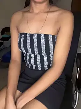 HotBella- – webcam model profile photo Image 16