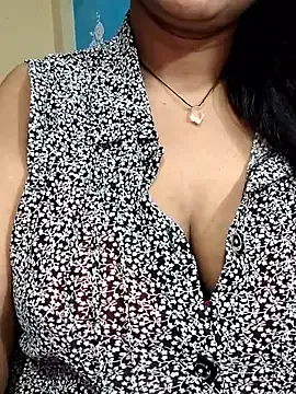 rous_and_sweet – webcam model profile photo Image 9
