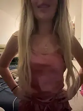 IceEyesUK – webcam model profile photo