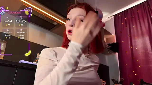 seraphine23 – webcam model profile photo Image 9