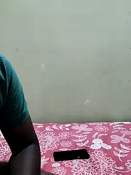 celone_couple_22 – webcam model profile photo Image 2