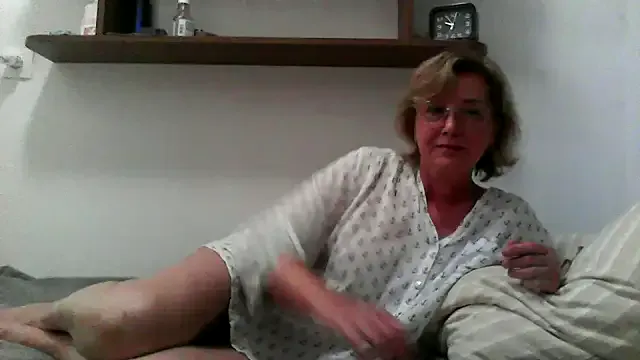 mc-Olivia – webcam model profile photo Image 11