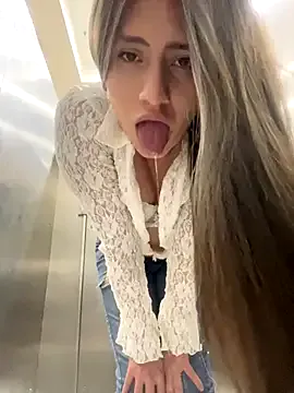 -veranito- – webcam model profile photo Image 7