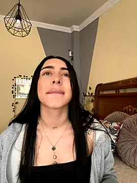 Almmaxxxx – webcam model profile photo Image 13