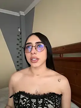 Almmaxxxx – webcam model profile photo Image 17