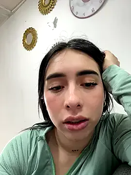 Almmaxxxx – webcam model profile photo Image 2