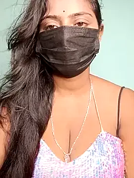 Coco-Love – webcam model profile photo Image 10