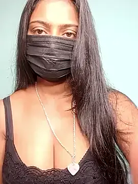 Coco-Love – webcam model profile photo Image 3