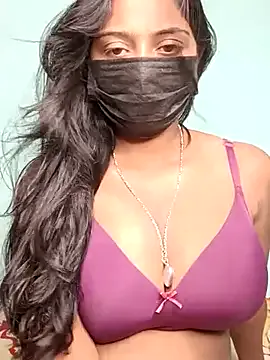 Coco-Love – webcam model profile photo Image 9