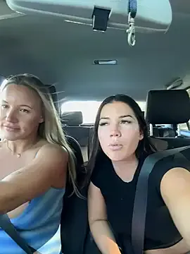 isisxoxx Image 4