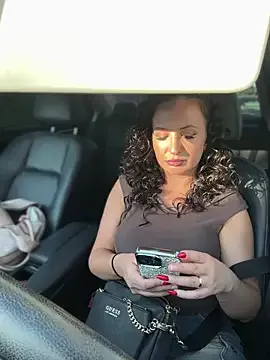 husa_Malikaa – webcam model profile photo Image 13