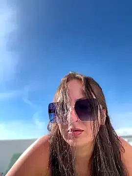 husa_Malikaa – webcam model profile photo Image 16