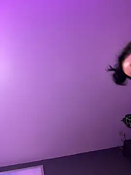 husa_Malikaa – webcam model profile photo Image 3