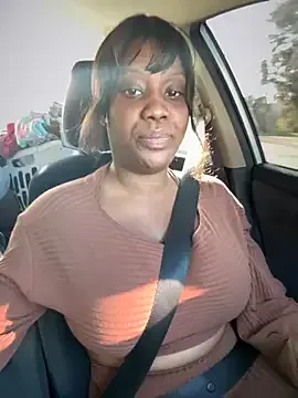 DoriDeluxe66 – webcam model profile photo Image 2
