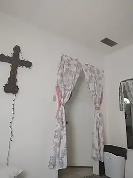 mc-Olivia – webcam model profile photo Image 11