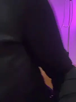 lalilamassu1 – webcam model profile photo Image 4