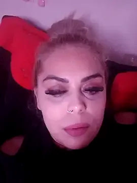 mc-Olivia – webcam model profile photo Image 14